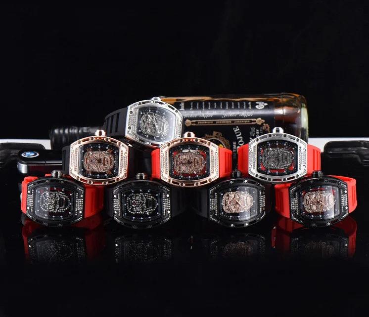 2022 Fashion Moissanite Diamond Mens Quartz Watches Luxury Famous Branded Wristwatch Designer Skull Iced Out Watch For Men