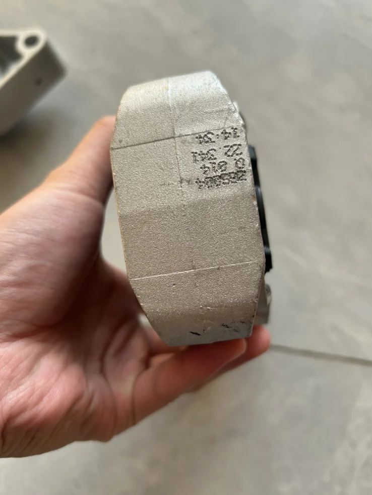 Mercedes Benz original M270 M651 Mercedes Benz engine support frame W246 W117 W242 W176 W156 engine suspension 2462401209