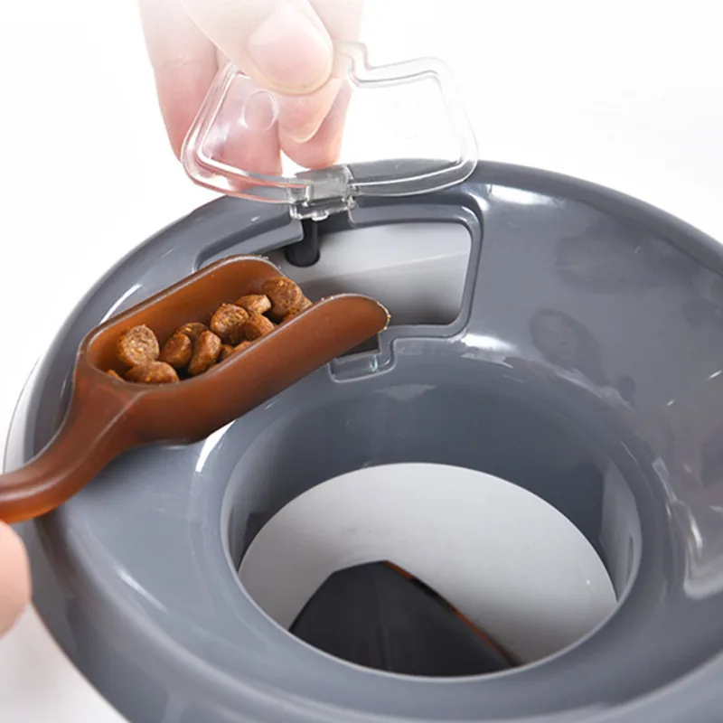 Interactive Dog Training Reward Machine Pet Tennis Feeder and Serving Toy Leaky Food Training Device for Pet Interaction