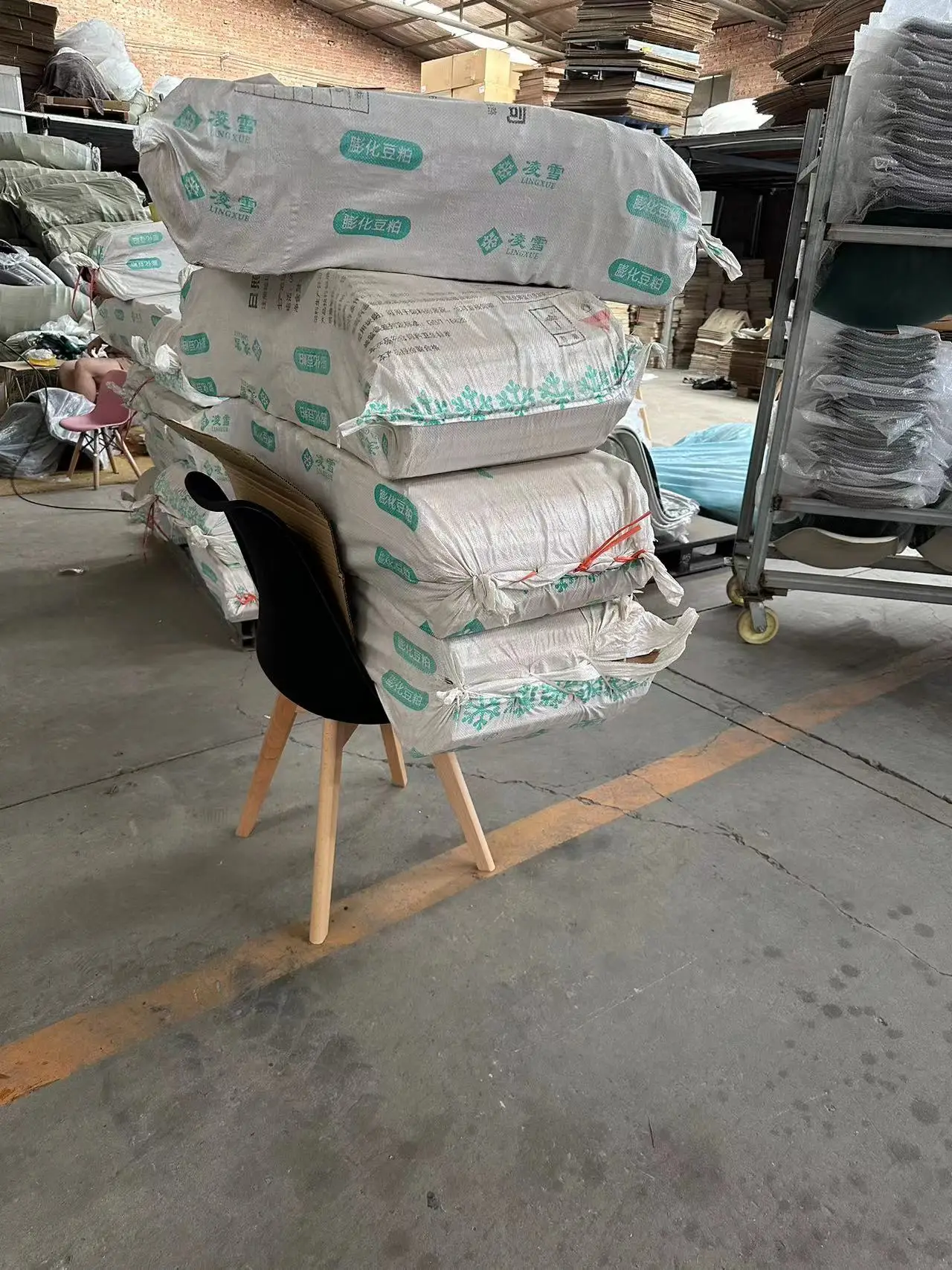 Стул из полипропилена