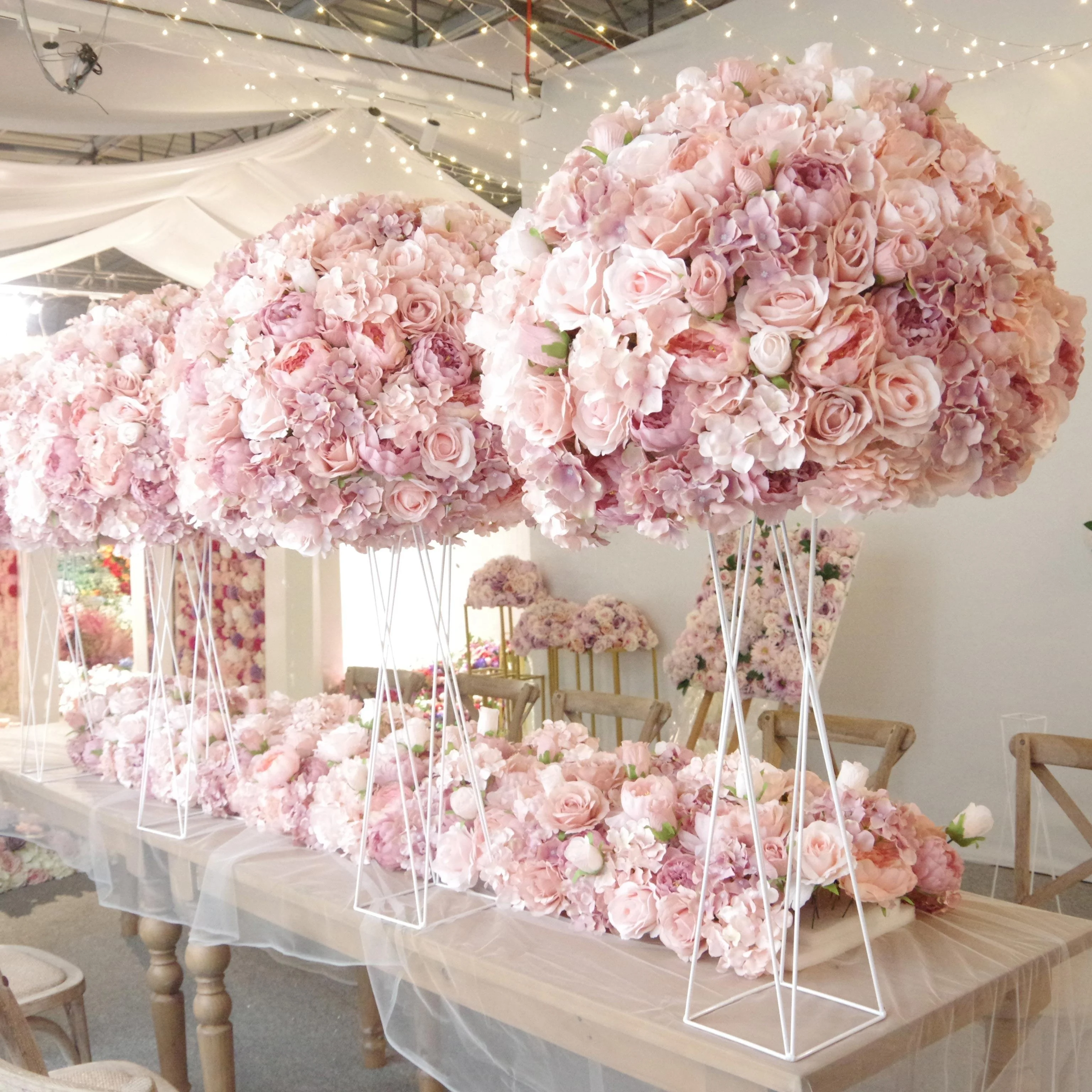 OEM decorative flowers and plants wedding event Table Centerpieces Artificial silk flower ball wedding decorations supplies