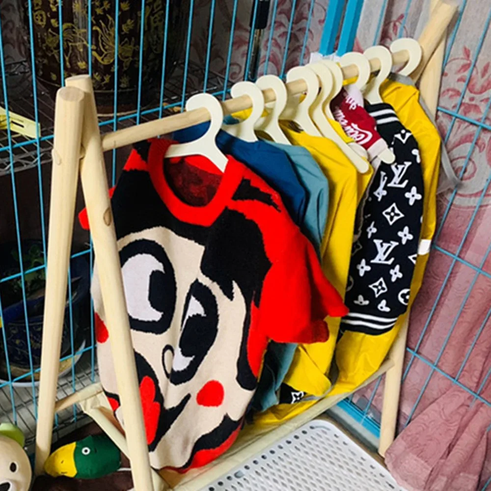 Apparel Cute Cat Clothes hanger Puppy Dogs Clothing plastic top Pet dog cloth hanger for pet garment