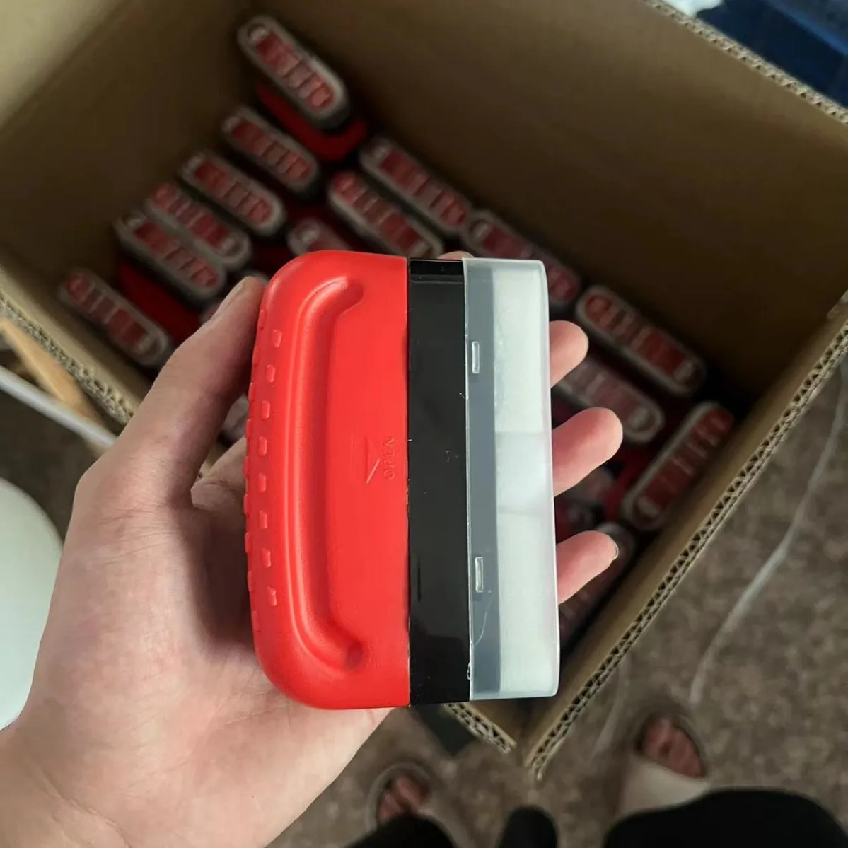 Car glass oil film cleaning brush to remove oil film cleaning brush from front stop side window and rear view mirror