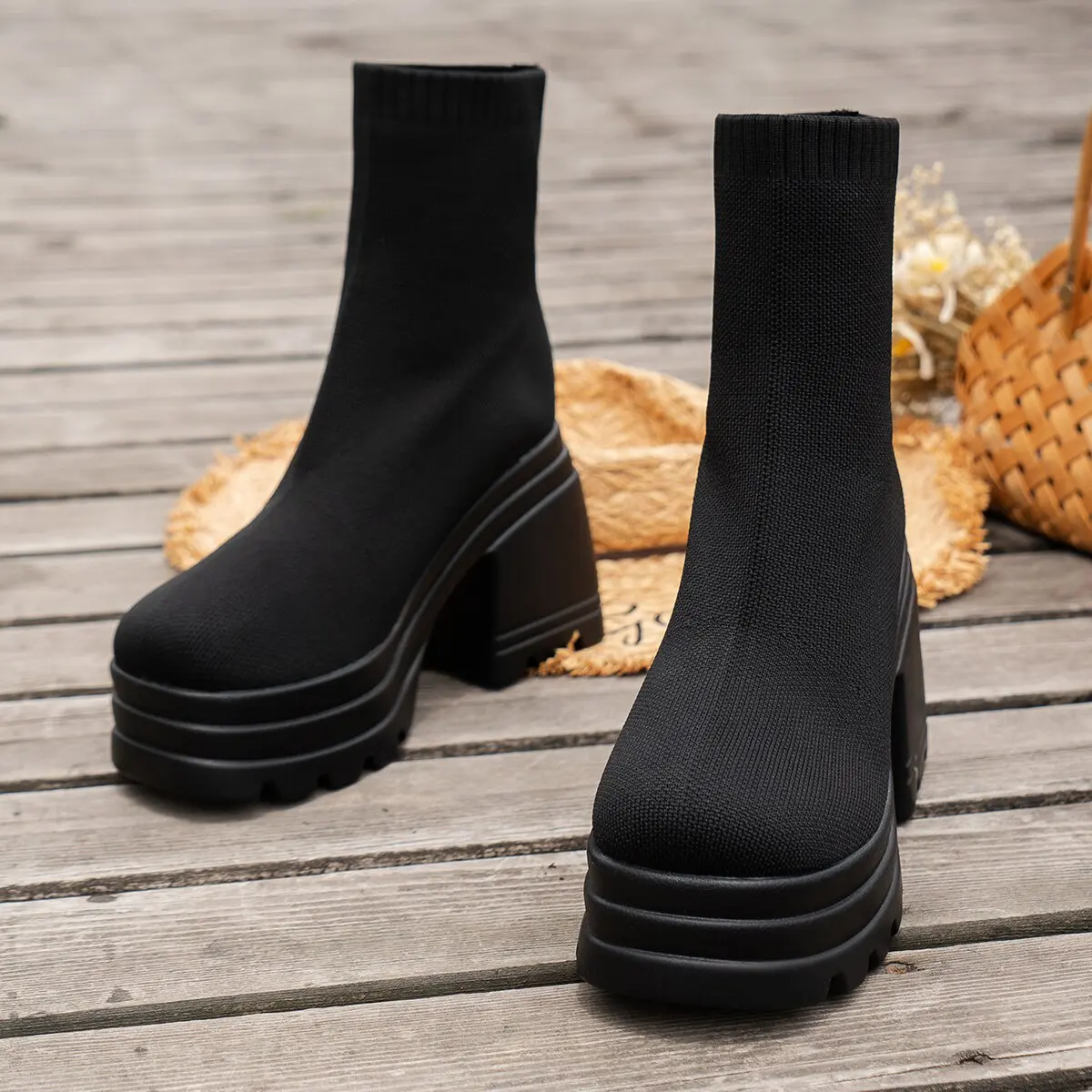 Wholesale Solid Color Ladies Thick Bottom Women Shoes Short Boots Round Toe Chunky Heel Platform Sock Boots