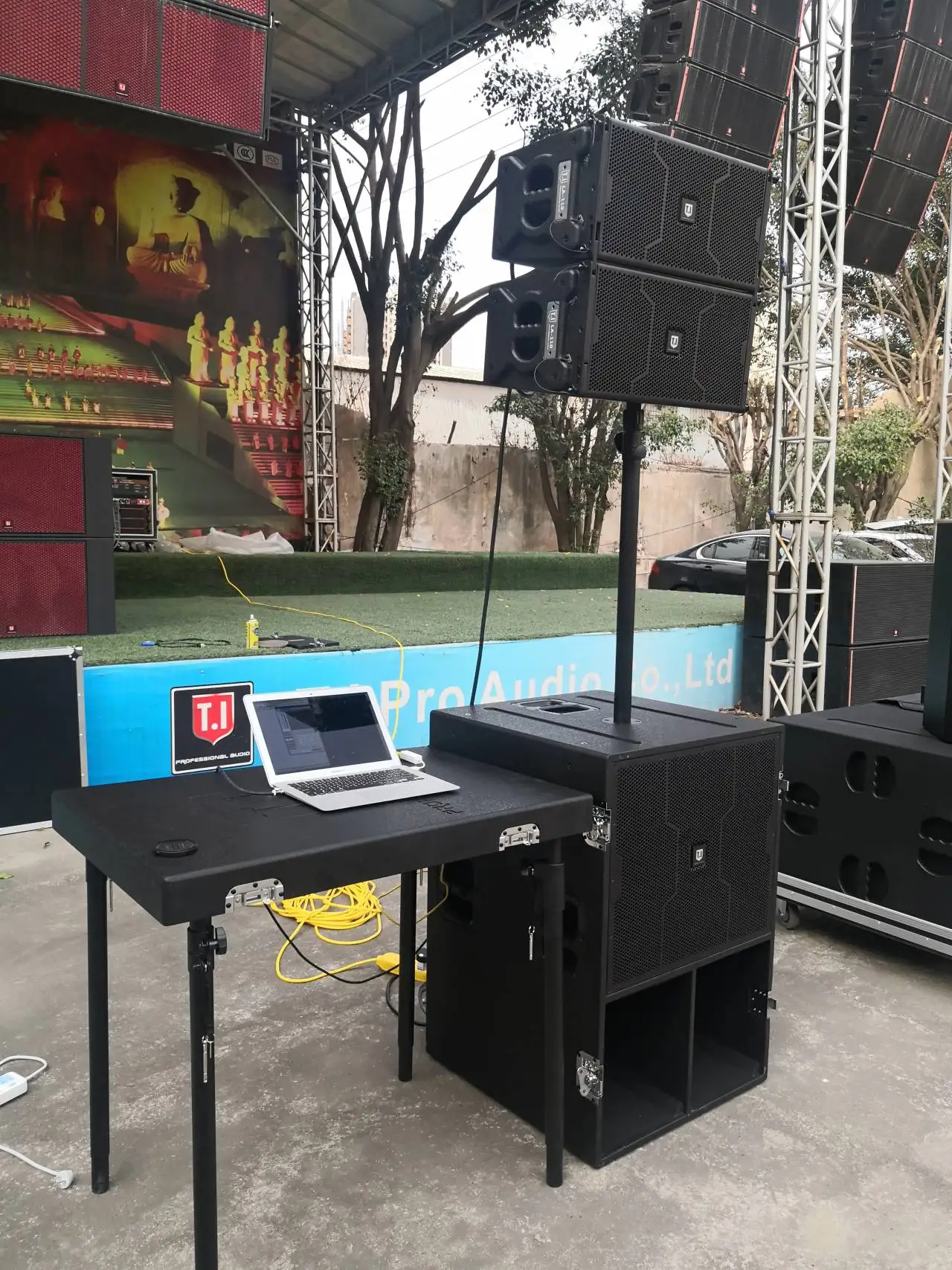 1600 Watts high powerful stage sound equipment single 18 inch waterproof active line array subwoofer sub-bass speaker