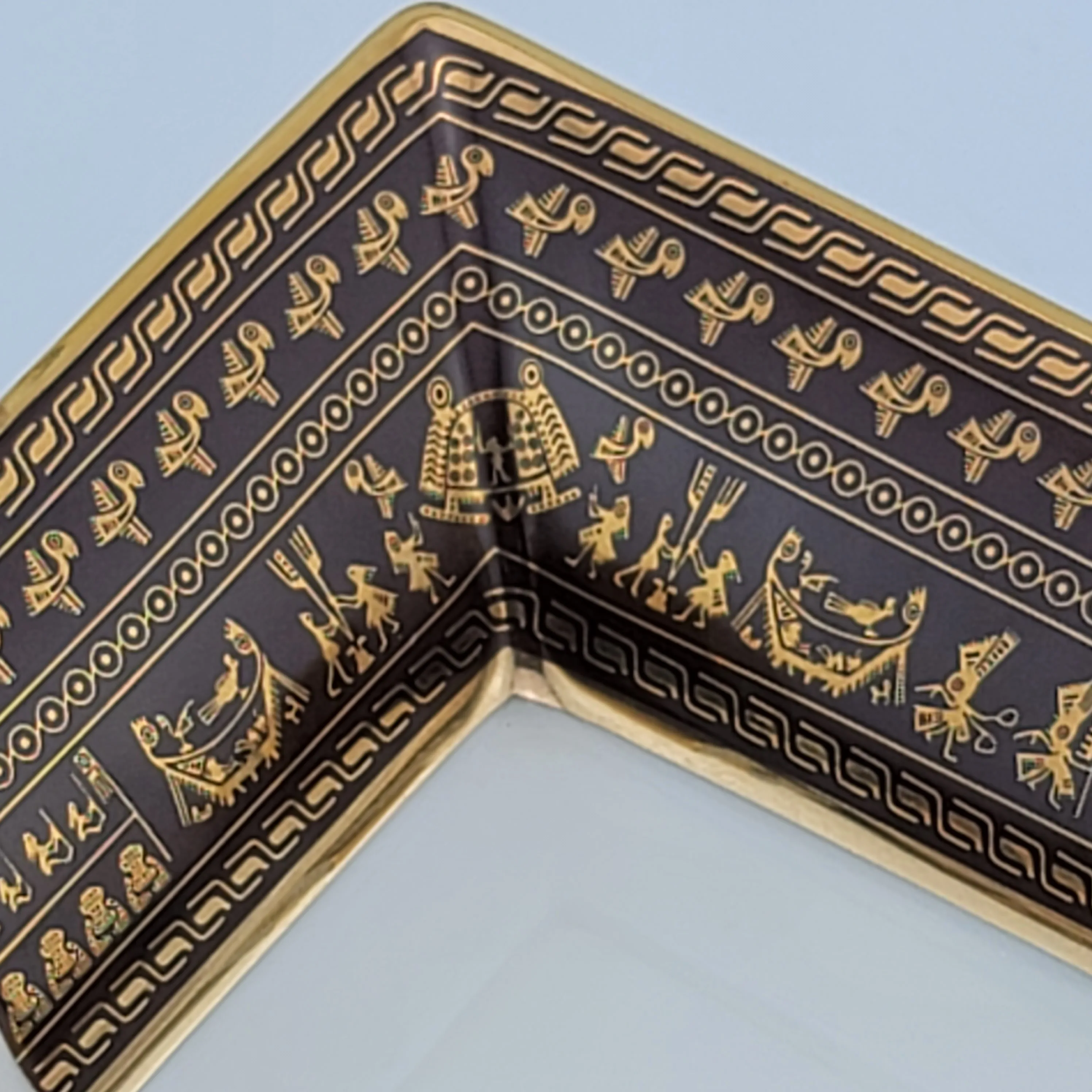 Luxury Hotel Bar Office Custom Logo Square Large Ceramic Cigar Ashtray