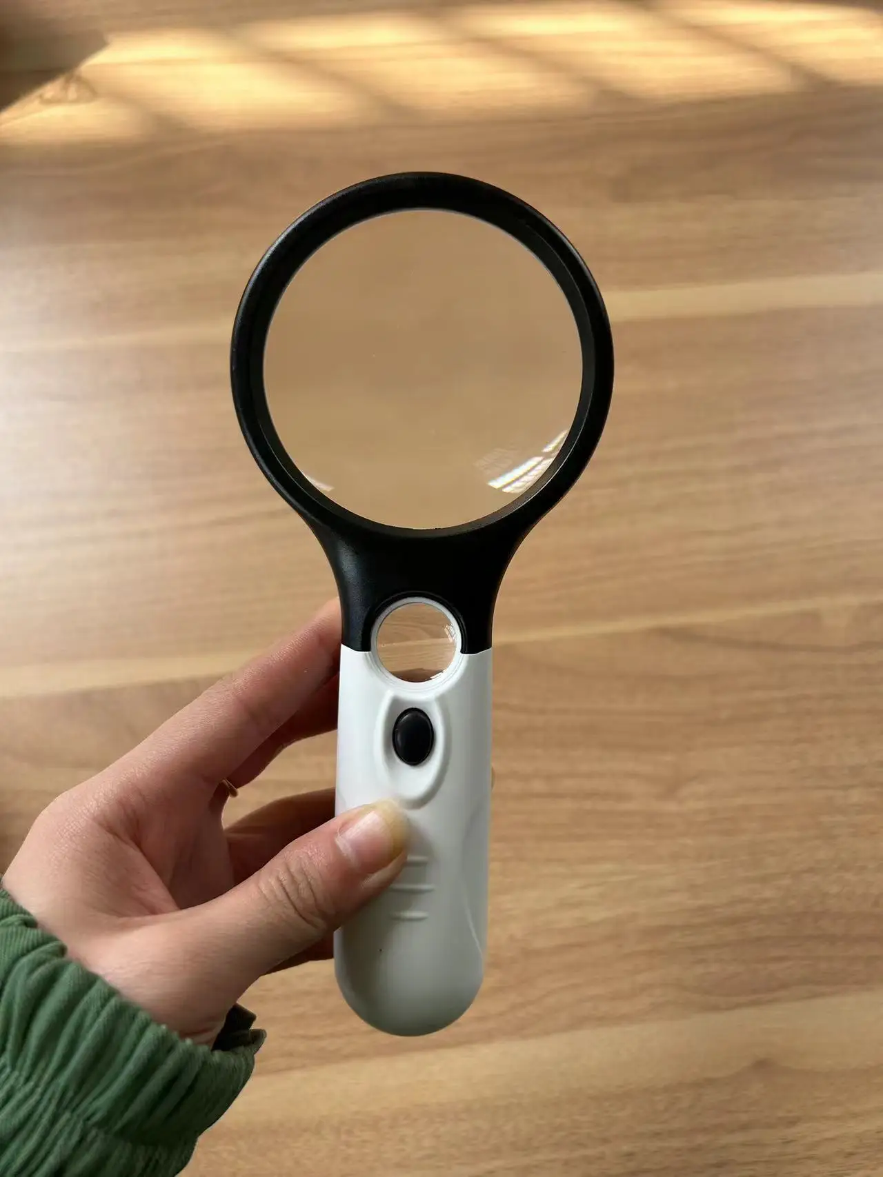 Science World Teaching 3X Handheld LED Magnifying Glass Black Light Battery Lighting Plastic Color Teaching Resource Equipment