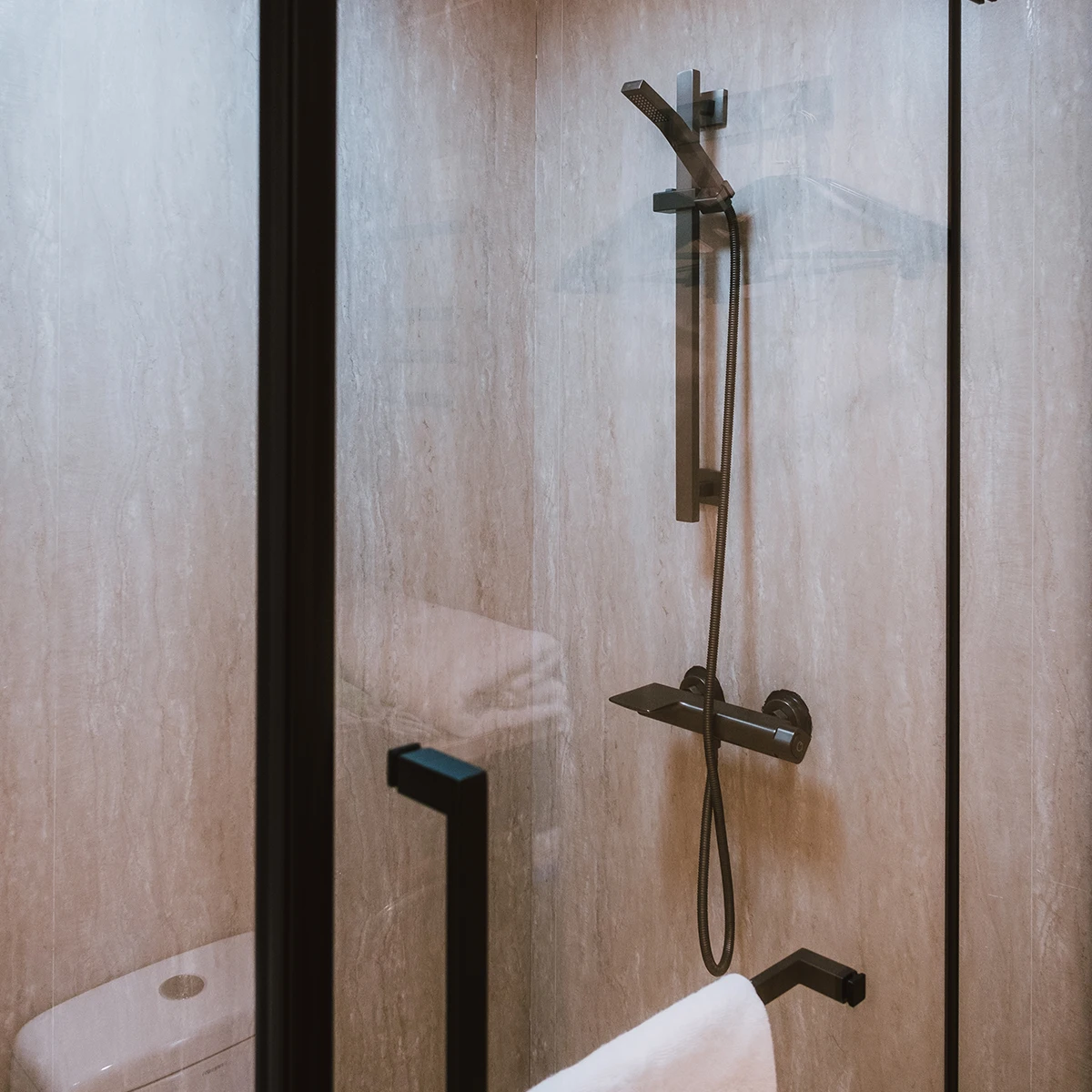 Zcamp Z5 Space Capsule Rooms Prefab Luxury Hotels Container Homes 20ft Luxury garden House For Camping