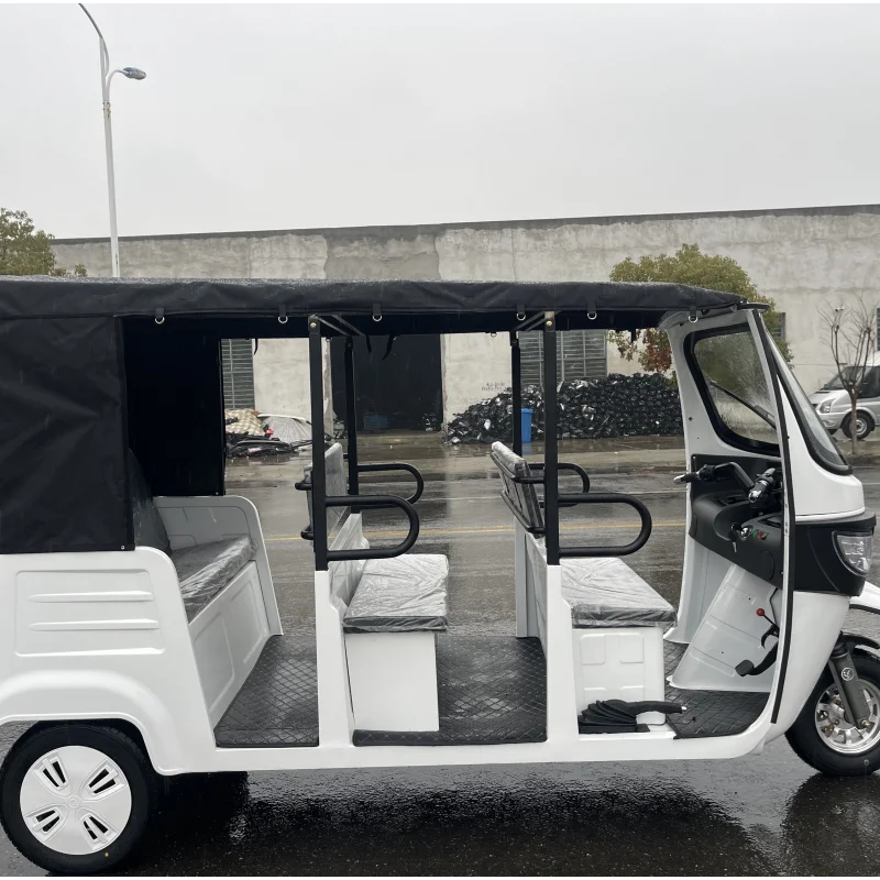 2024 New Design Taxi Tuk Tuk Adult Tricycle 3 Wheel Rickshaw Fuel Tricycles