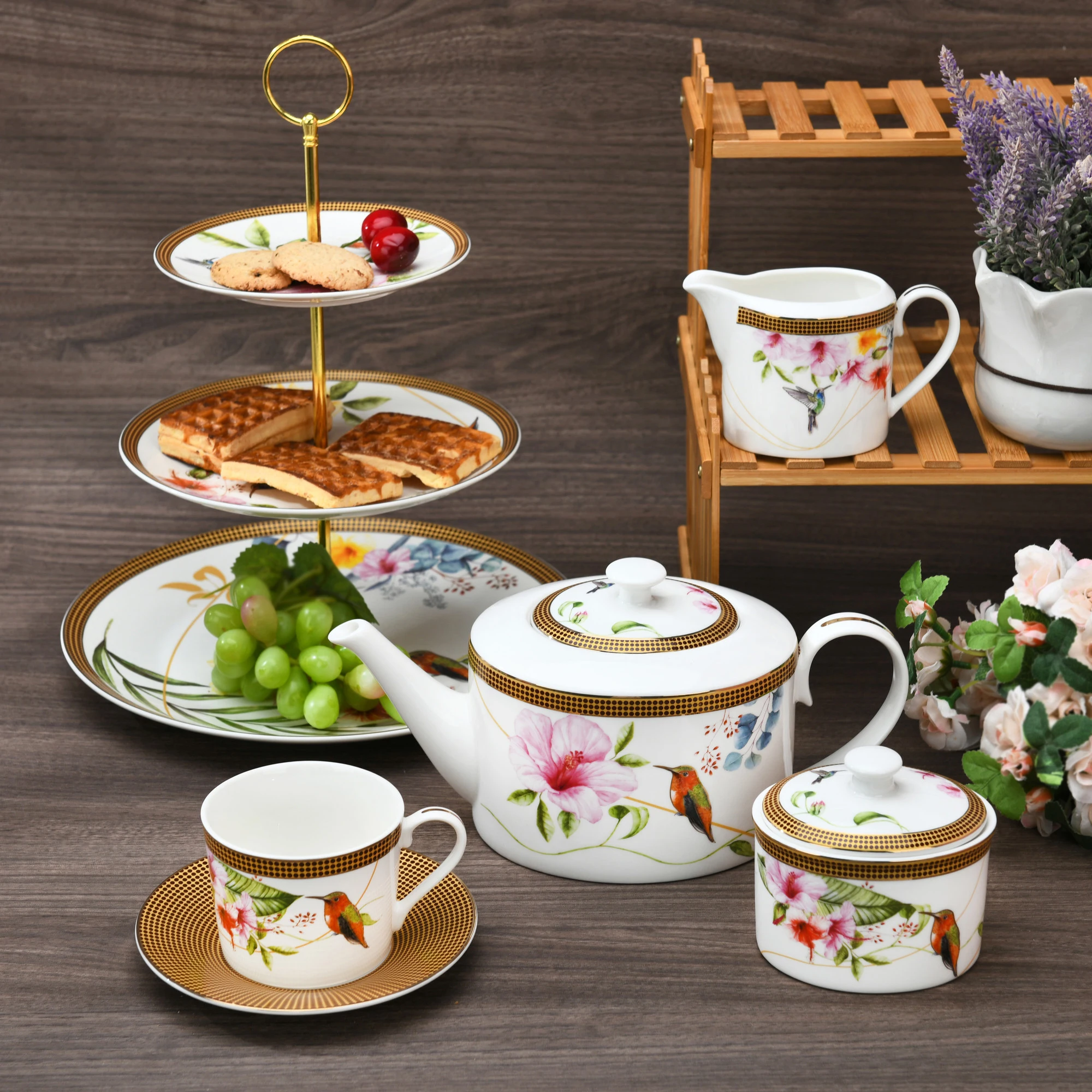 Fine Bone China Luxury Dinnerware Sets Chinese Color Porcelain Ceramic Tableware Dishwasher Safe for Living & Dining