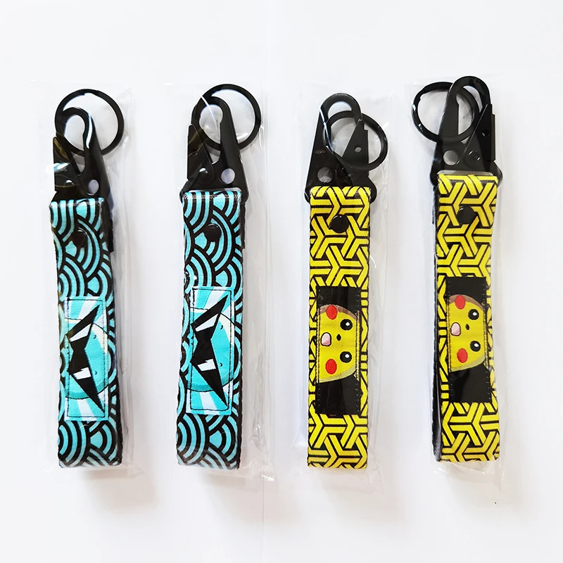 Low MOQ 100pcs Professional custom embroidered keychain