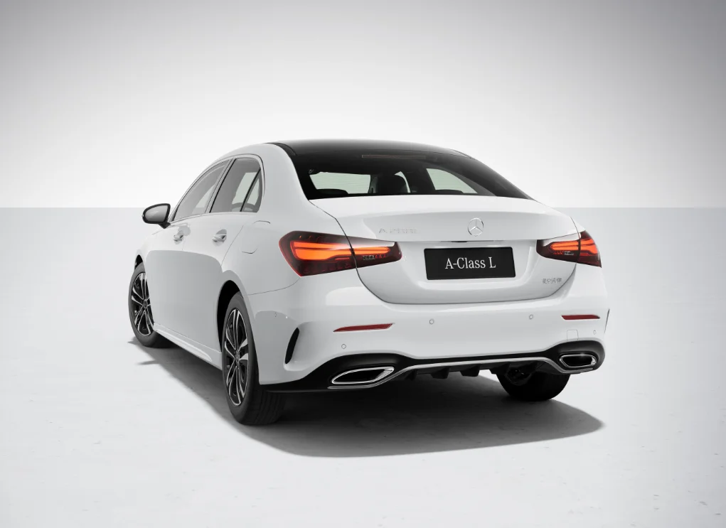 High Performance 2024 Chinese Mercedes-Amg Benz A Class 180L/200L Left Hand Drive Sedan Gasoline Vehicle Luxury New Car For Sale
