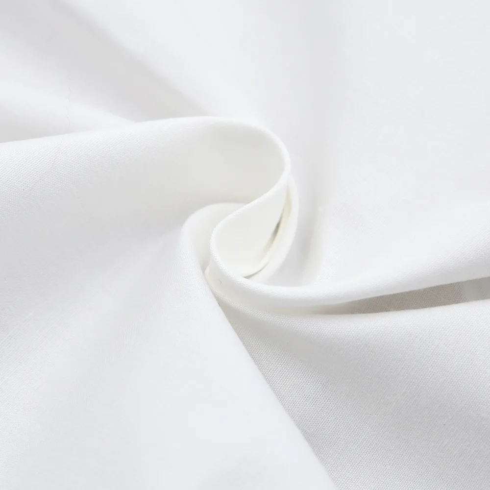 Spot white cloth wholesale 100% cotton 40s high-density plain weave bleached cotton fabric manufacturer clothing shirt material
