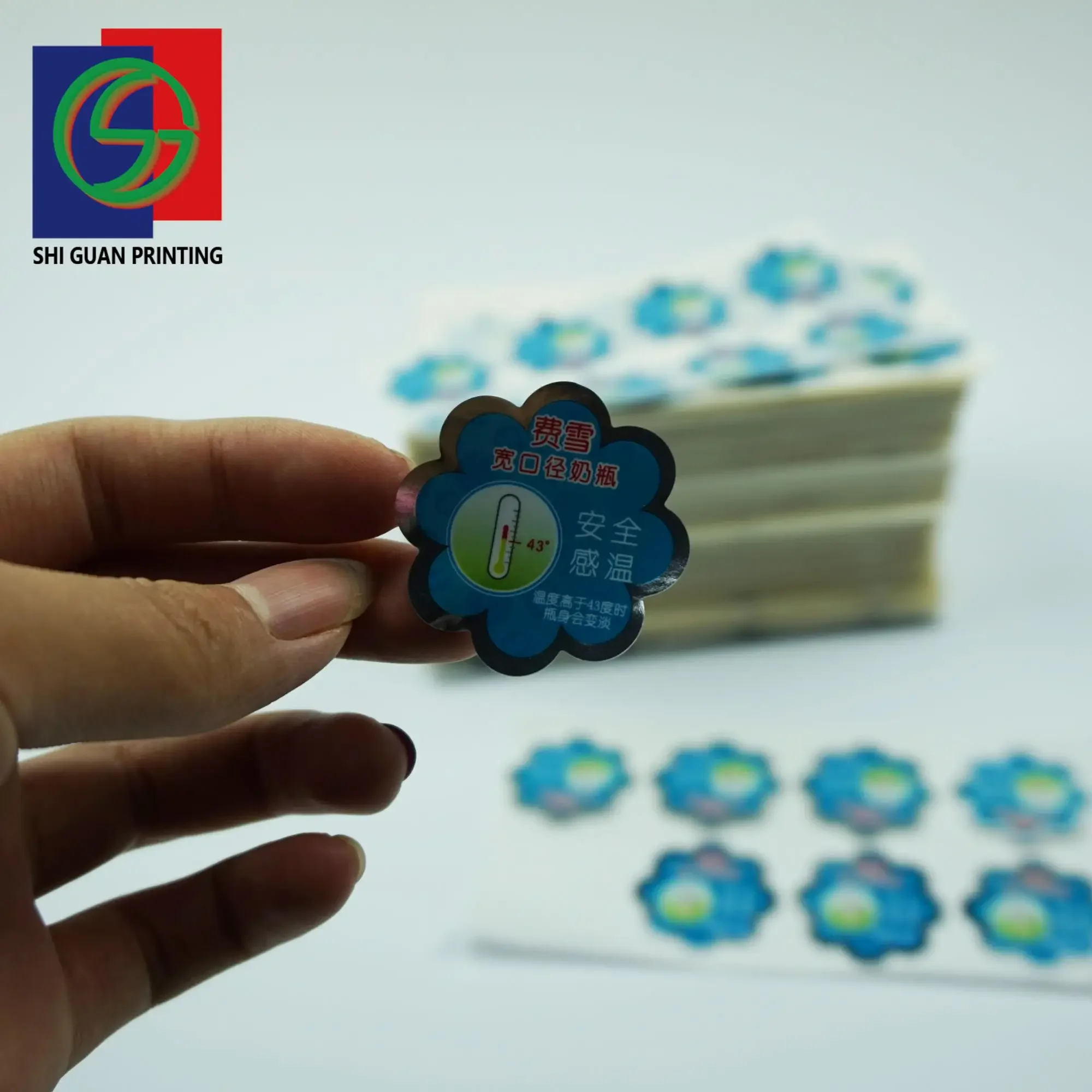 Waterproof Adhesive Customized Baby Bottles Labels Perfume Shampoo Sticker