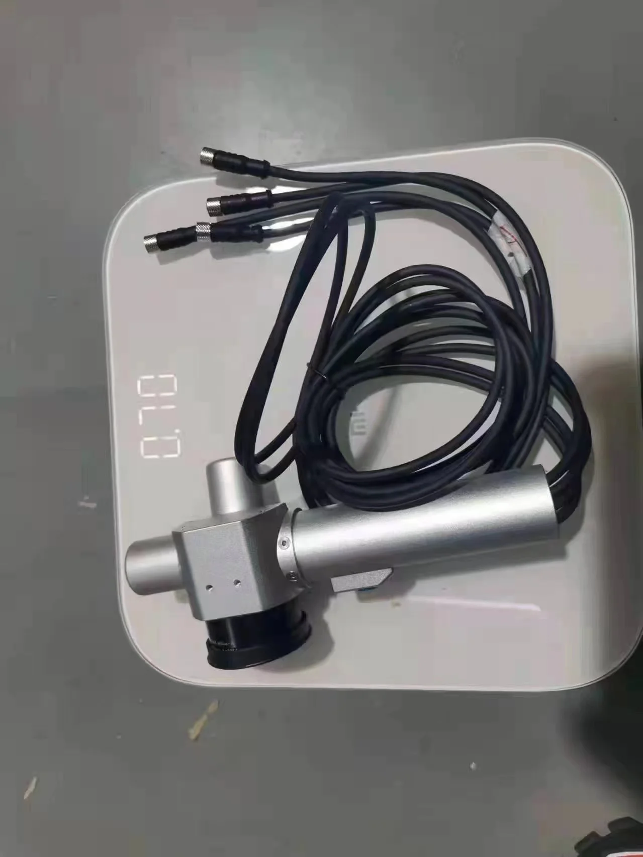 Лазерный очиститель QK-F1000C 1000 Вт 1500 2000 ручной аппарат для непрерывного удаления ржавчины с автомобиля волоконно-лазерная
