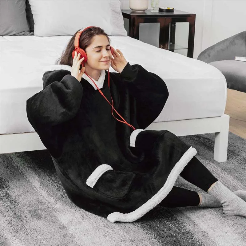 Wholesale Nature 100% Polyester Soft Plaid Adult Wearable Sherpa Fleece Oversized Hoodie Sweatshirt Hooded Blanket