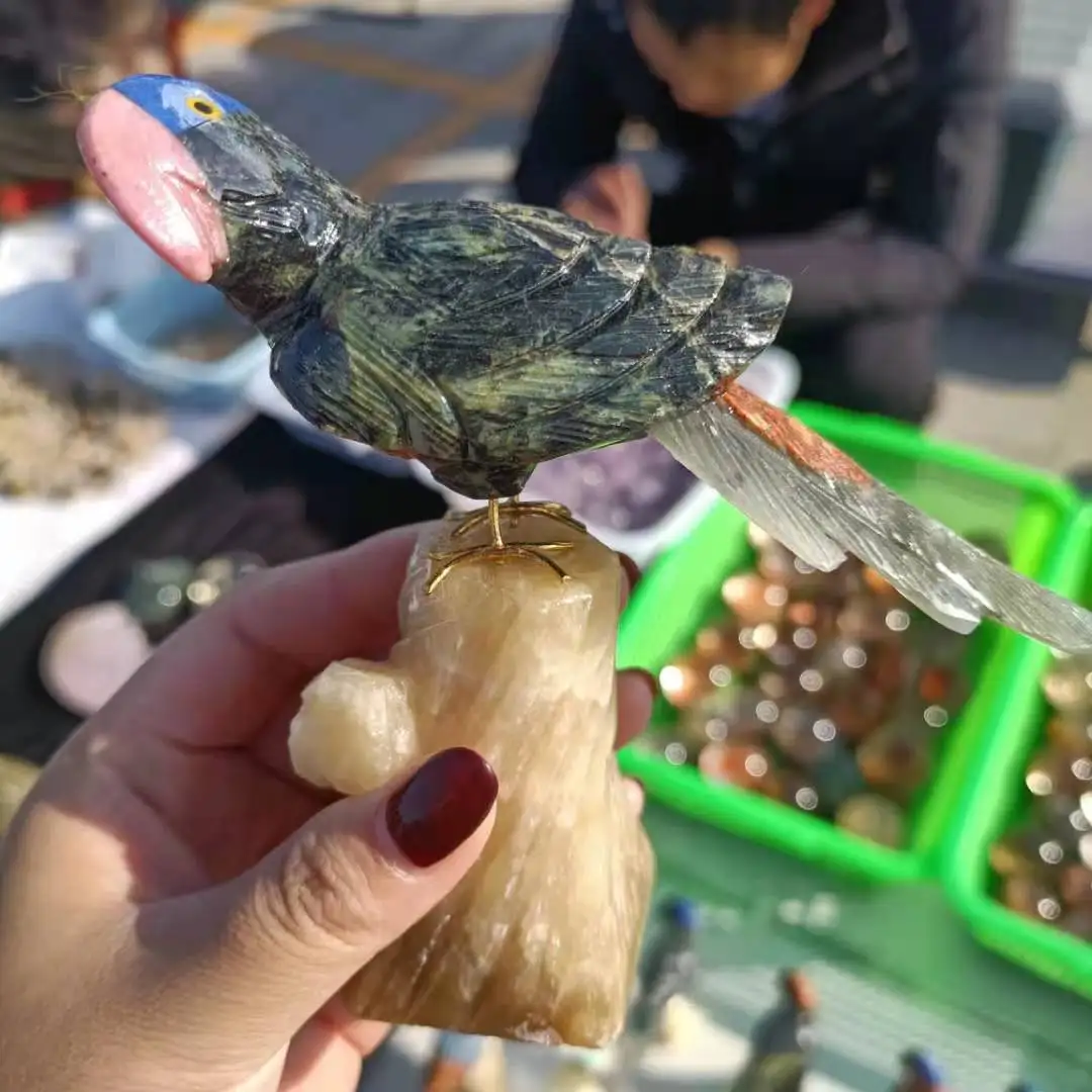 Хрустальный резьбовой камень для украшения