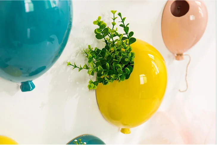 
Creative Nordic Style Balloon Shape Ceramic Green Plants Succulent Wall-mounted Flower Pots 