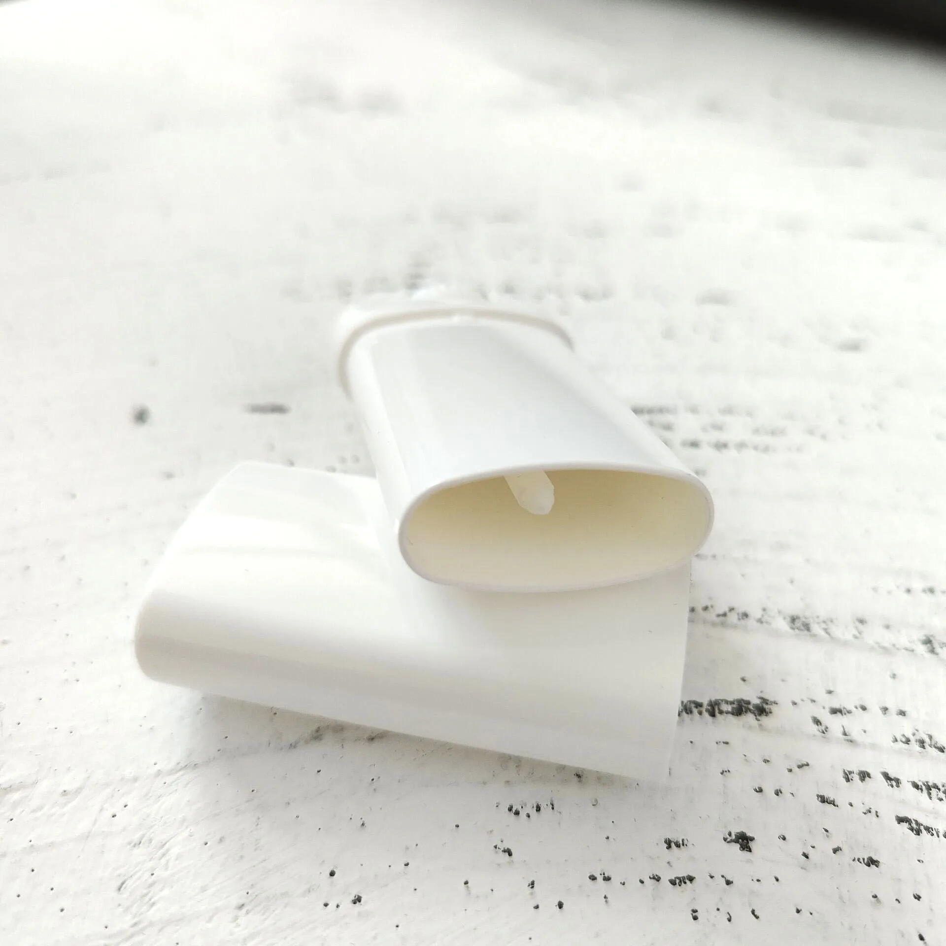 15g plastic empty deodorant stick container round twist up tubes packaging for deodorant stick