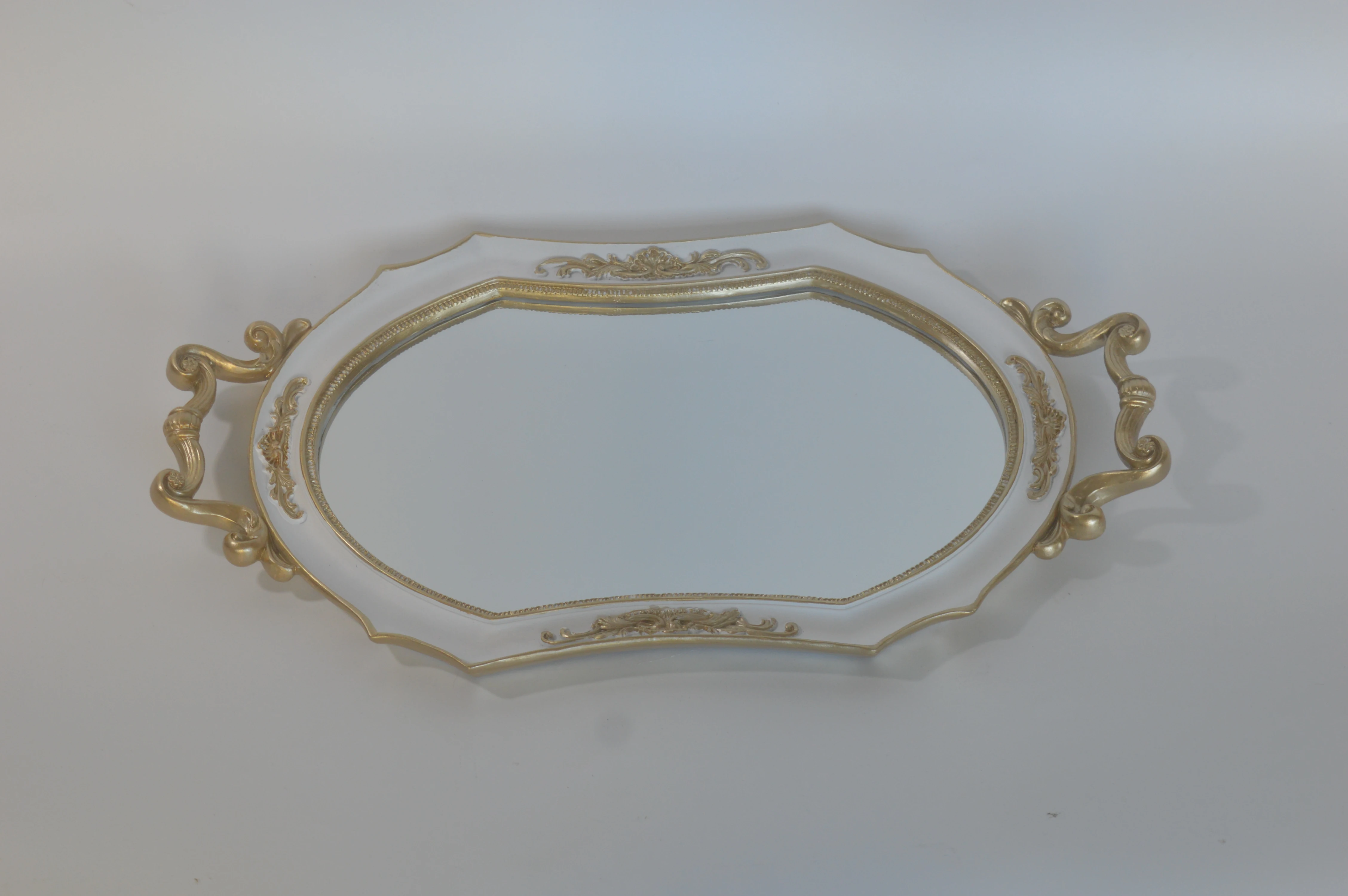 
European style golden resin craft banana leaf tray 