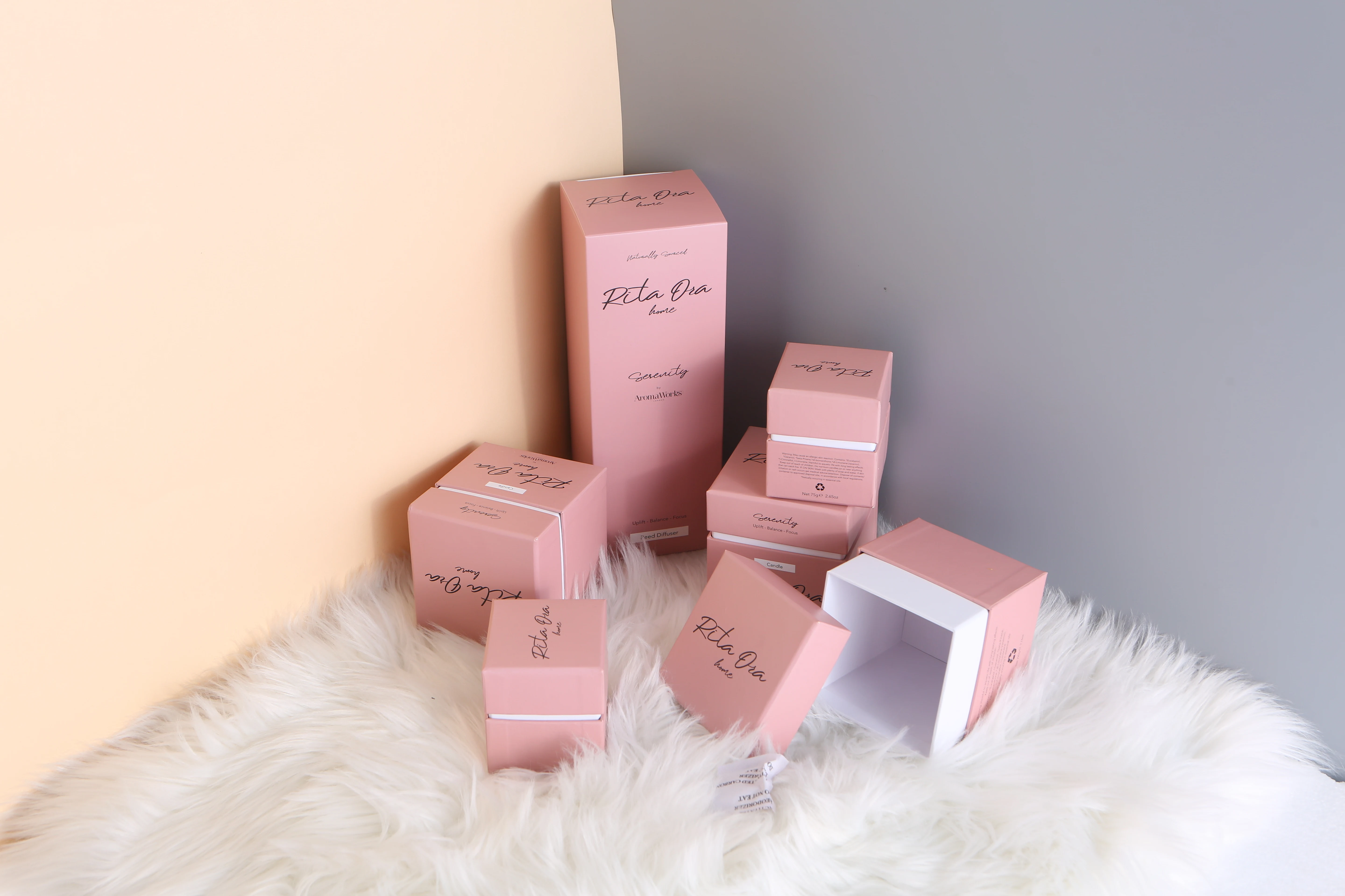 
Creative Design Eiffel Tower Paper Folding Candy Box for Wedding Souvenir 