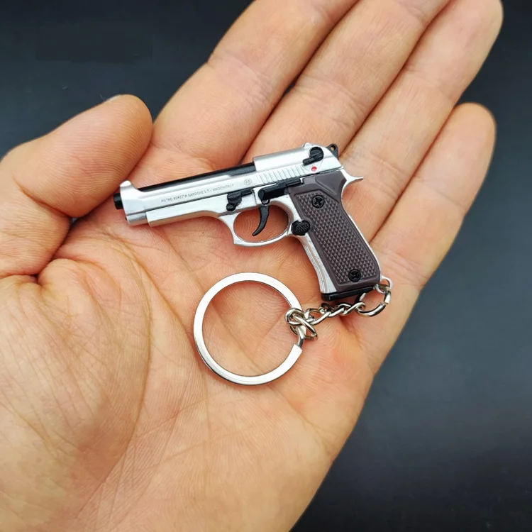 Beretta WE M92F 1:4 Alloy Gun Model Not Be Fired Detachable Mini Metal Gun Model Keychain Wholesale Metal Hunting Pistol Toys