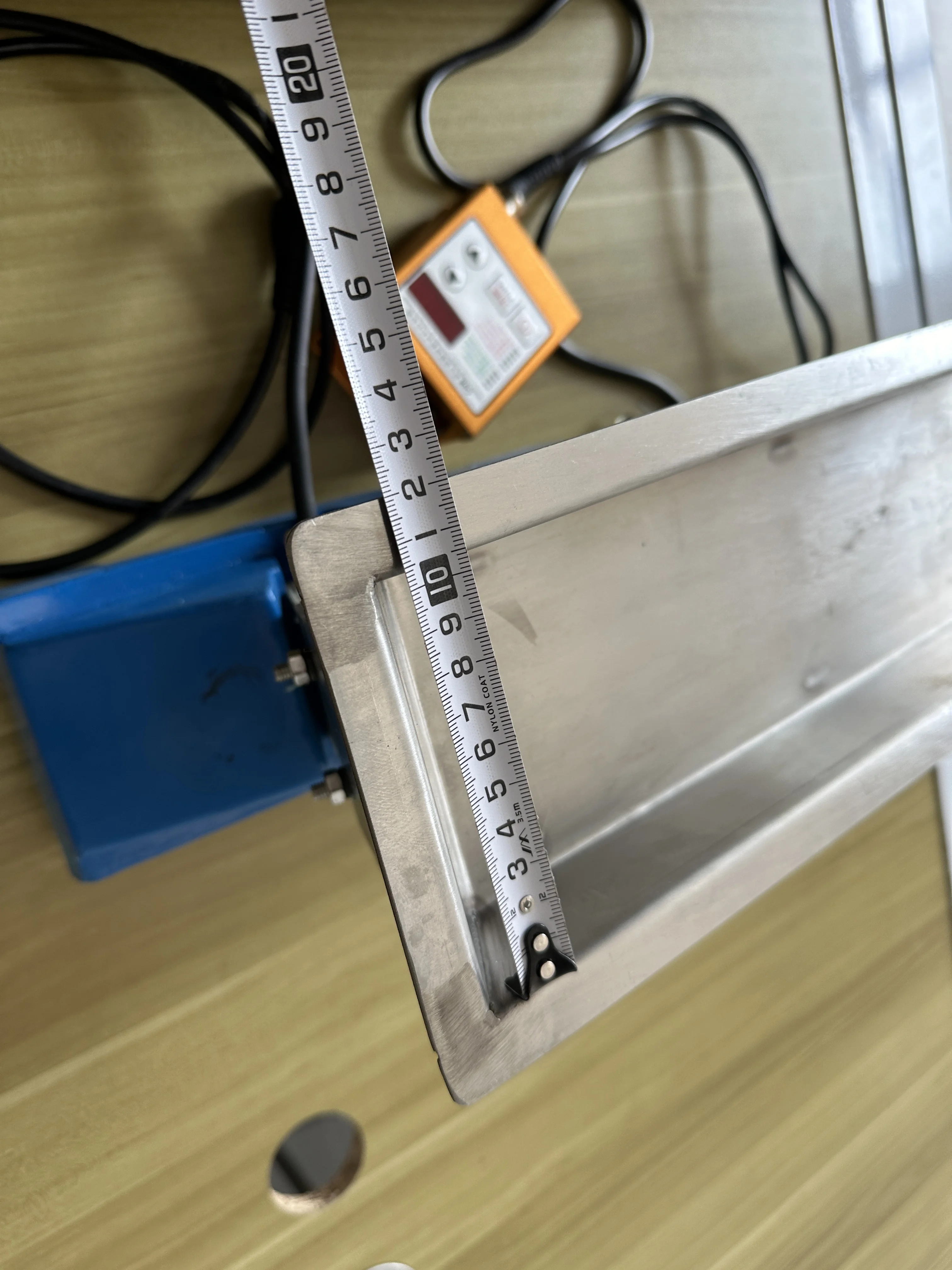 Custom Other Snack Wrapping Machines Mining Vibration Feeder With Vibrating Feeder Controller