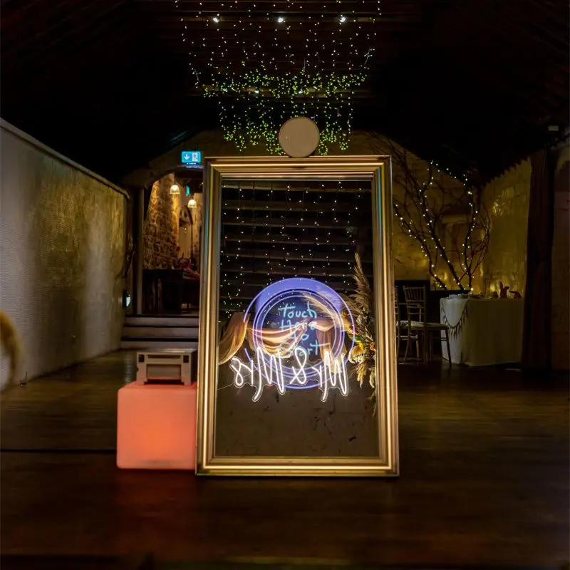 2022 Hot Sale Mirror PhotoBooth Set Wedding Party Rental High Quality Mirror Photo Booth Frame Photo Booth Mirror Booth
