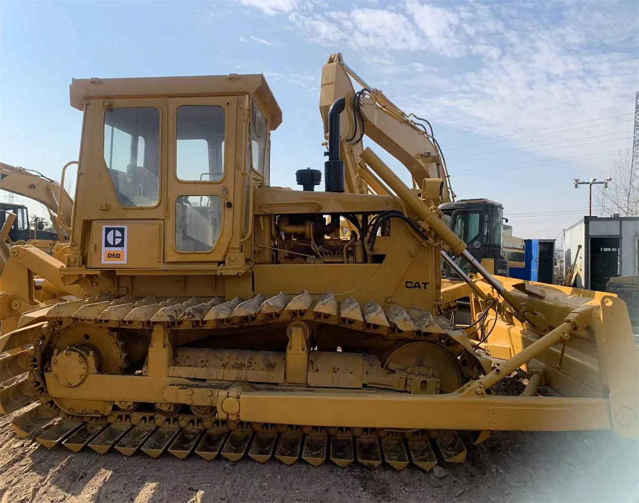 Used Caterpillar Bulldozer D6d/ Used Bulldozer Caterpillar D6d with cheap price and good quality