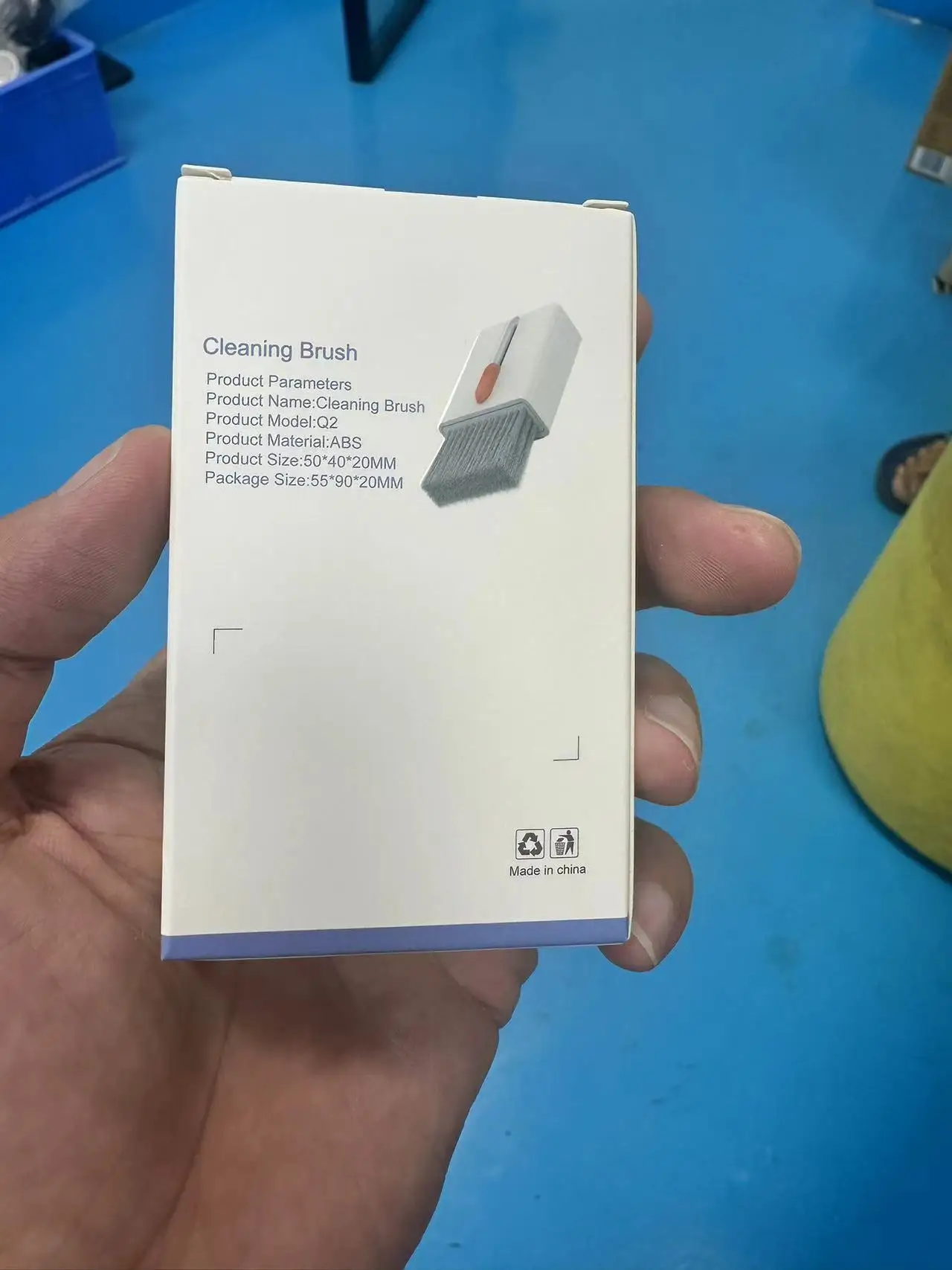 Keyboard cleaner screen cleaning cloth mobile phone screen fingerprint cleaner electronic dust brush small brush keyboard brush