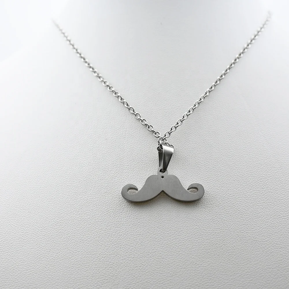Unisex Fashionable Red Mustache Modelling Pendant Necklace for Christmas Engagement Wedding or Party Gift