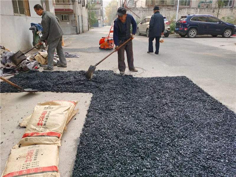 Поставка от производителя, битум для дорожного покрытия, 25 кг, пакет, Пластифицирующий быстросъемный асфальтовый патч для холодной смеси