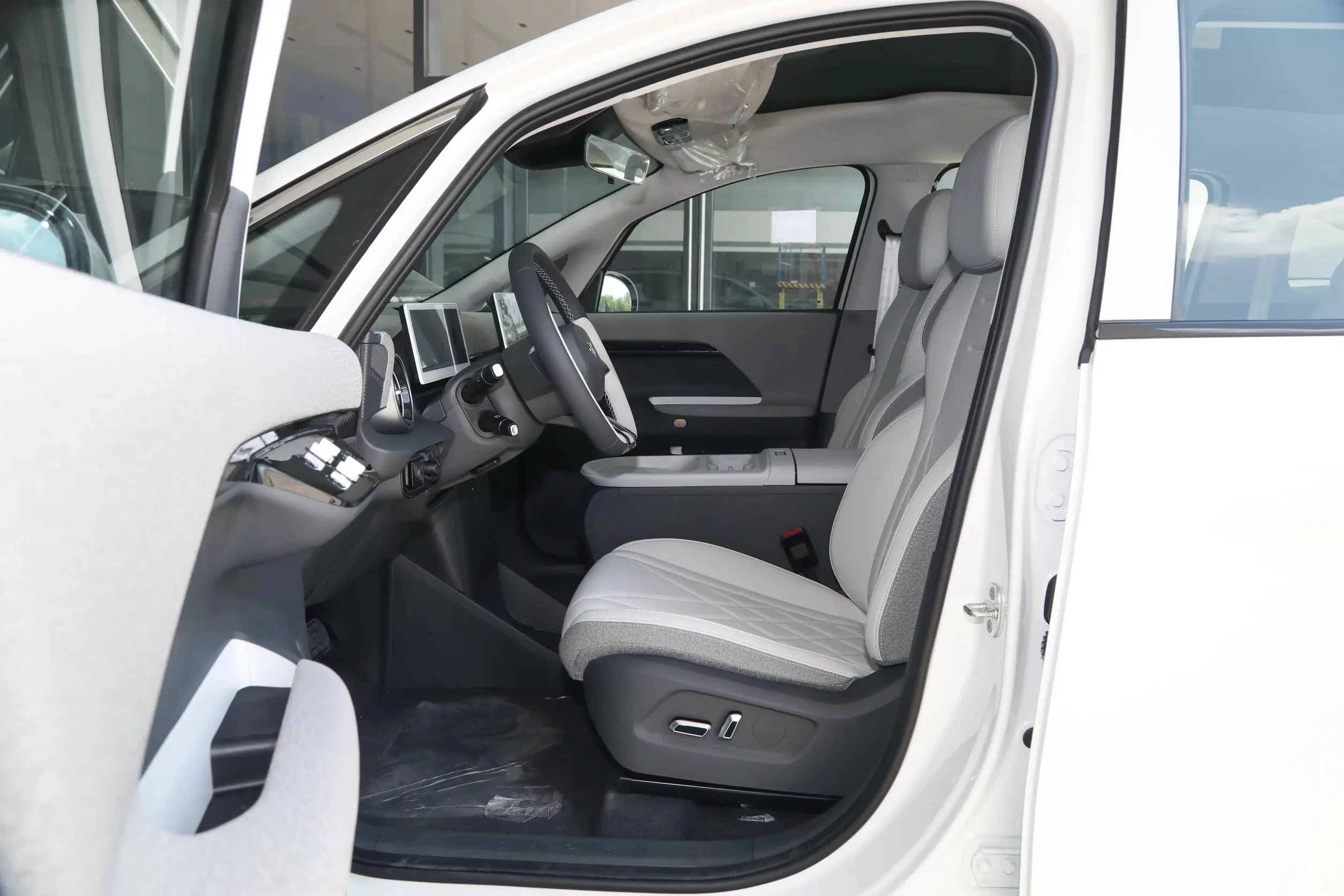 2023 ARCFOX KOALA MPV Electric Car EV 120kW/240Nm R17 Home Edition Pro LHD Automatic Gearbox Leather Seats Rear Used Car Sale