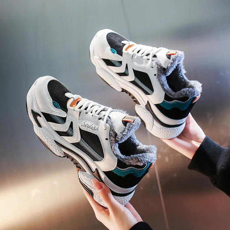 Wholesale cheap wearable hot sale cozy 2021 new fashion women breathable sports shoes woman