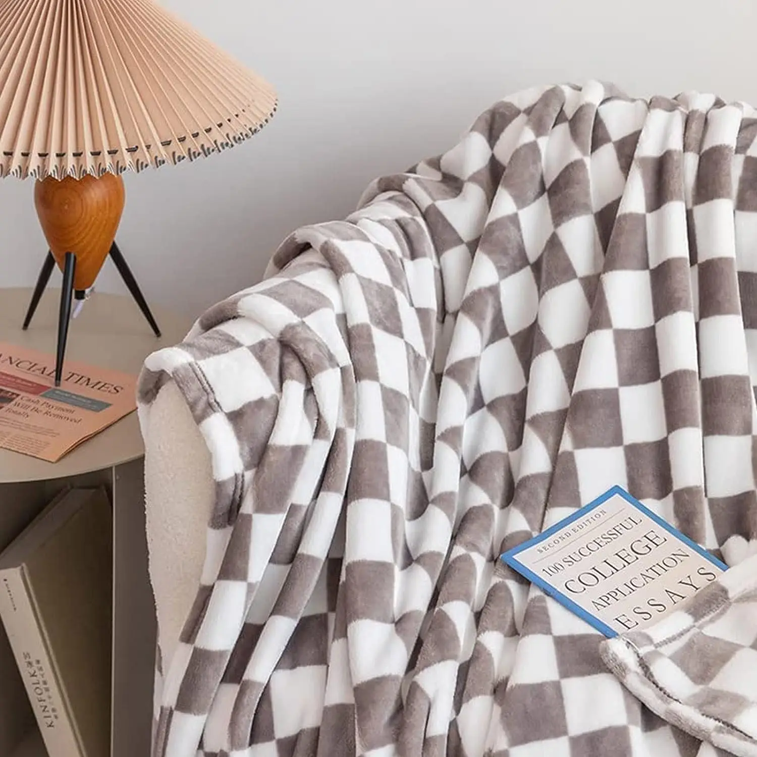 Super Soft 100% Polyester printed Throw Blankets Luxurious Plaid Flannel Blanket and Throw for Sofa