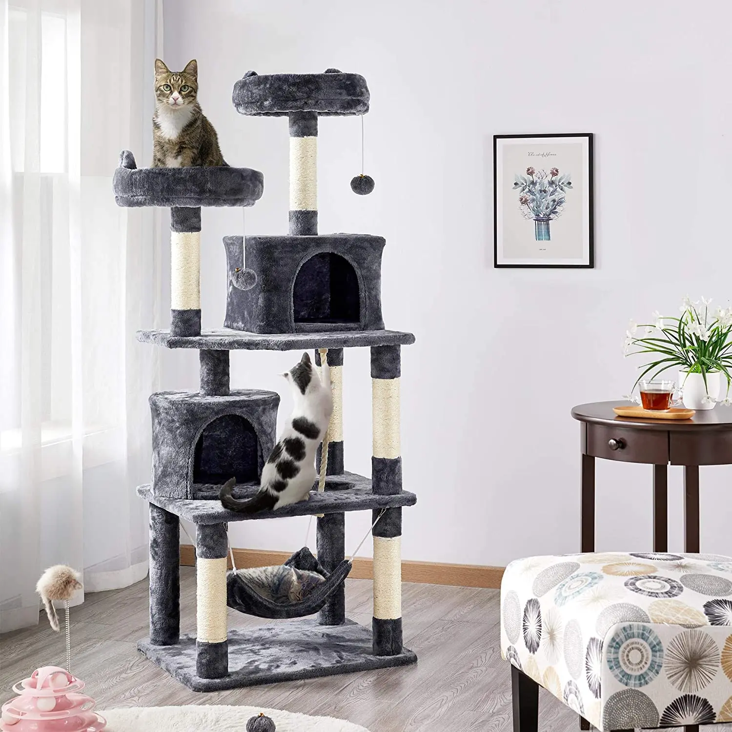 Pet Toys Cat Scratching post with Top perches and nice quality.