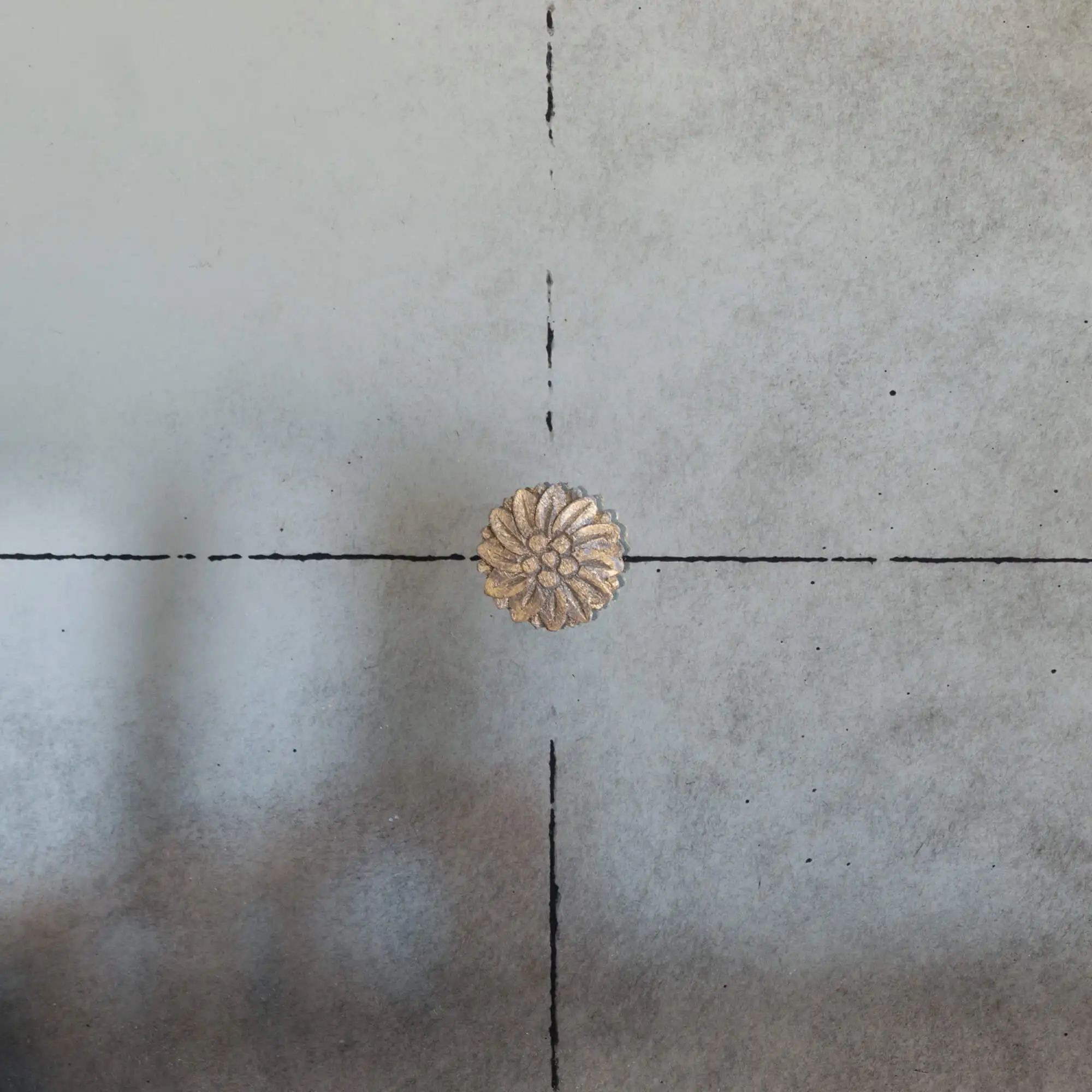 Traditional French Antique Rectangular Delicate Floral Carvings Fireplace Mantle Wall Mirror Glod Court Livingroom  Frame Mirror