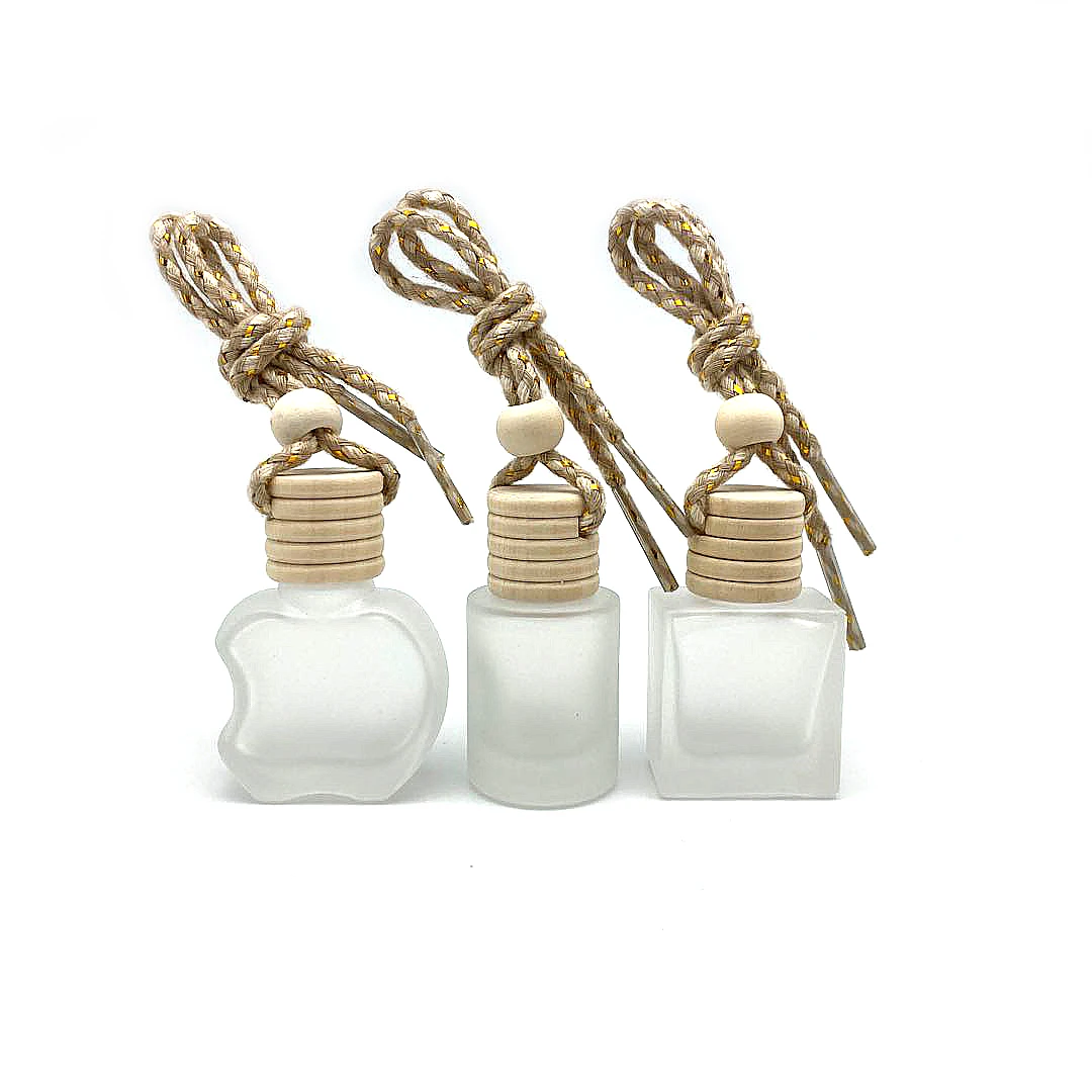 5ml 8ml 10ml15ml 20ml  Mini Square Clear Glass Car Perfume Bottle Auto Essential Oil Diffuser Bottle with Wooden Lid and Lanyard