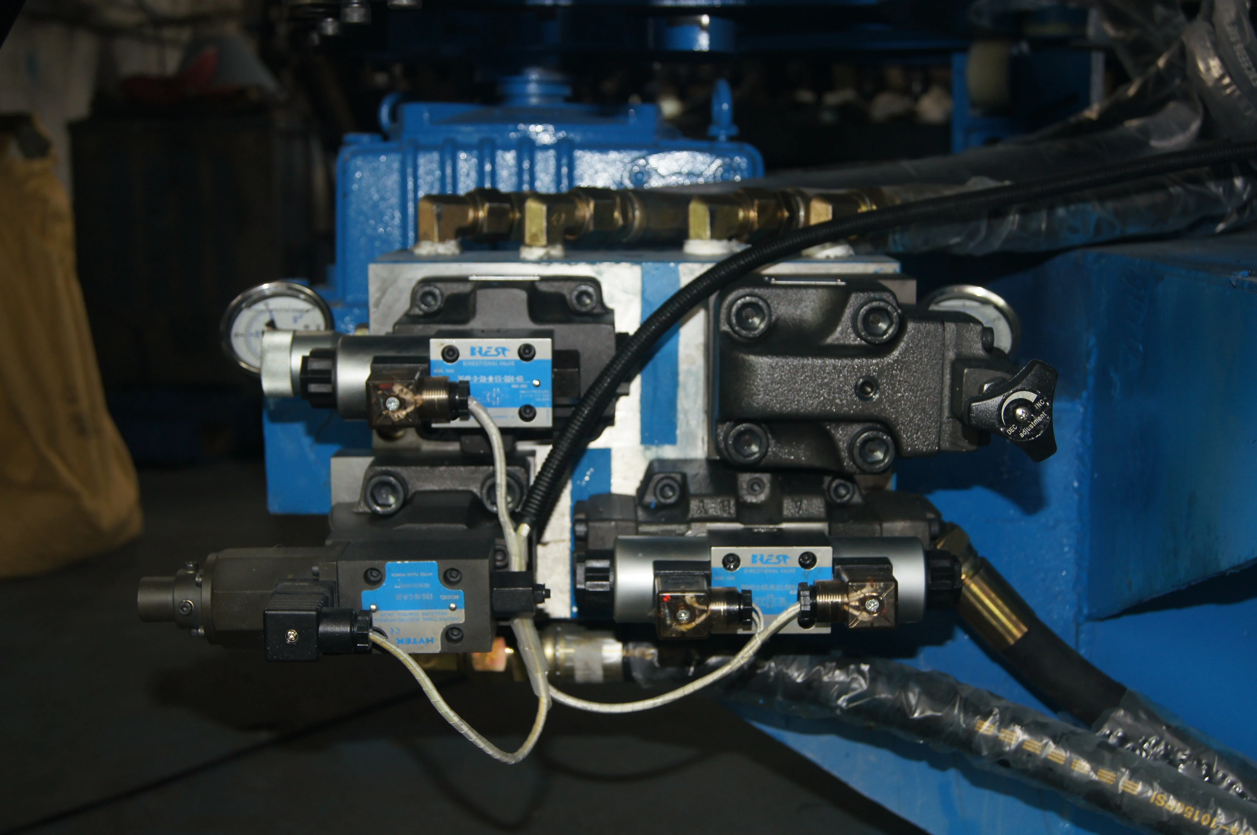 Plastic Shoe Making Machine