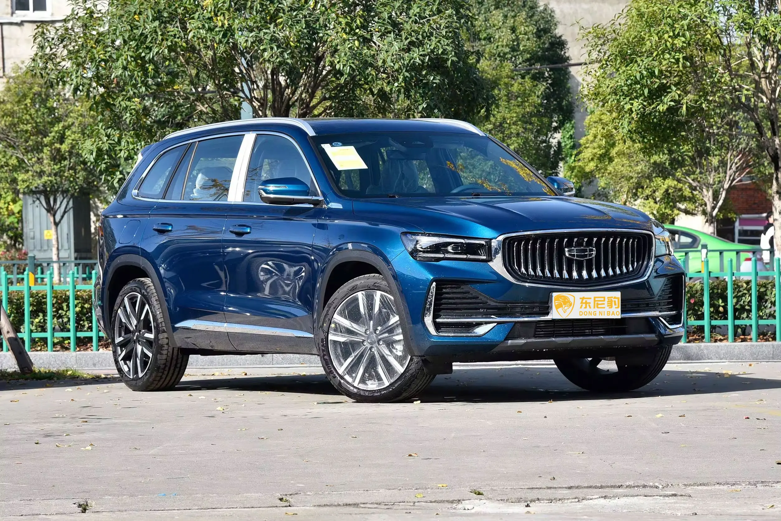 Гибридная флагманская автоматическая коробка передач Geely Xingyue L Monjaro новая российская 2022-2023 2 ТД 0 т 4 ВД 238 ПС 175 кВт 350 нм