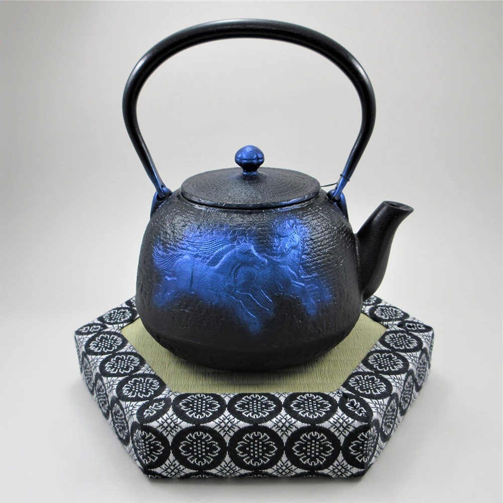 
Enamel camping kettle tea pot with horse pattern on the front 