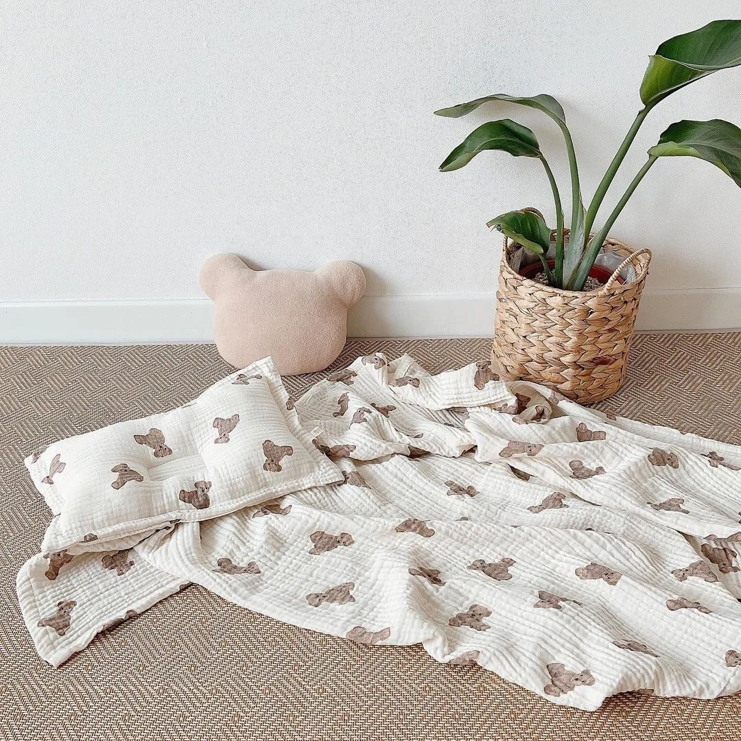 Popular soft 2 layers cotton muslin baby swaddle blankets neutral receiving blankets with bear printing
