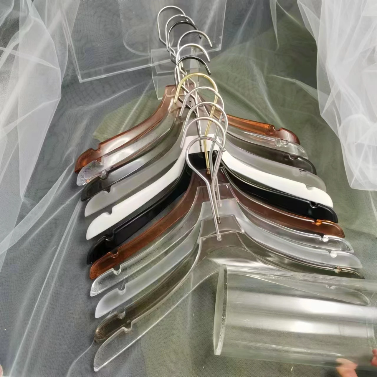 hot selling wholesale custom logo acrylic hanger transparent clear acrylic hanger plastic non slip acrylic hanger