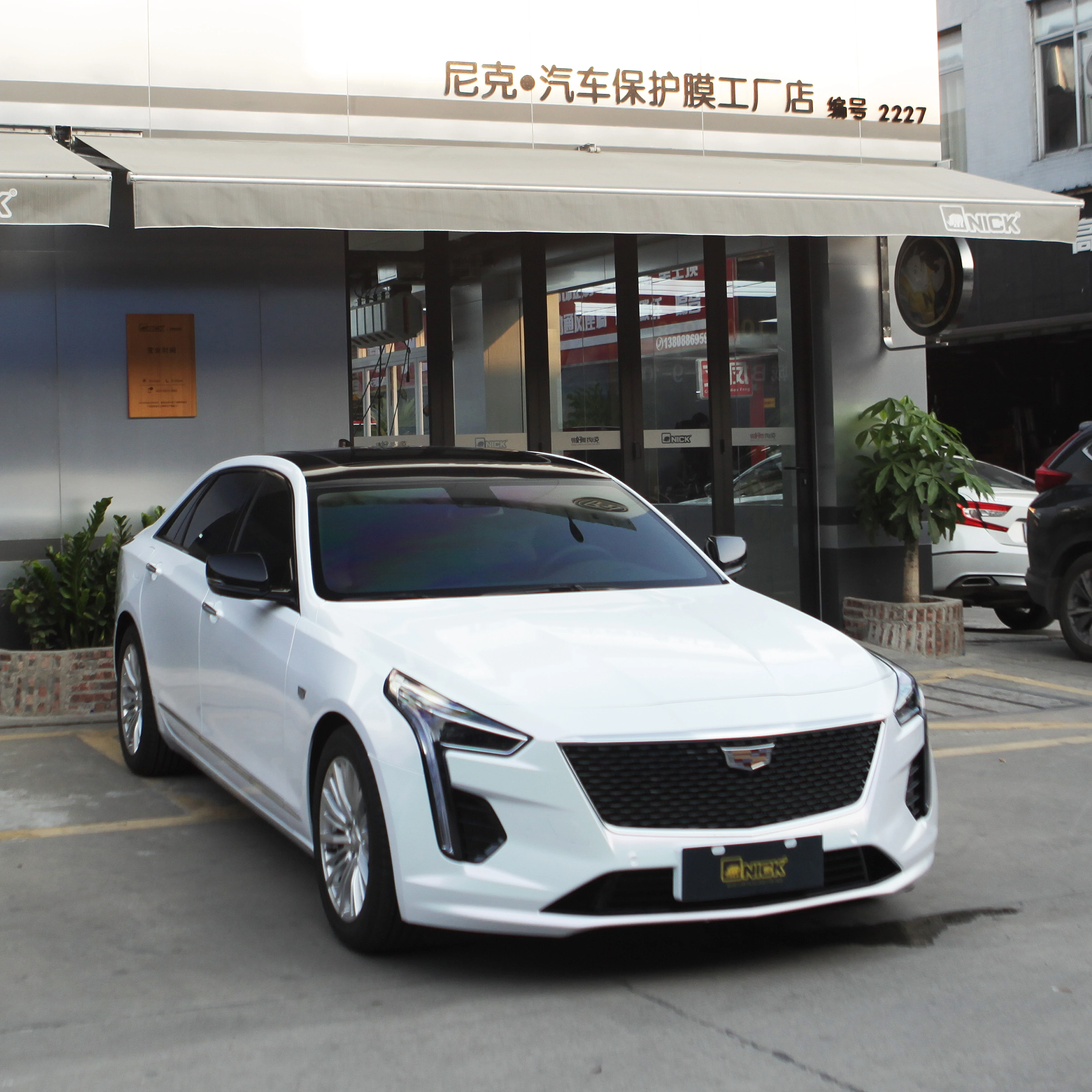 HIGH QUALITY Diamond White Iridescent Pink Car Wrapping Rainbow Iridescent Vinyl Car Wrap Chameleon White Auto Vinyl Roll