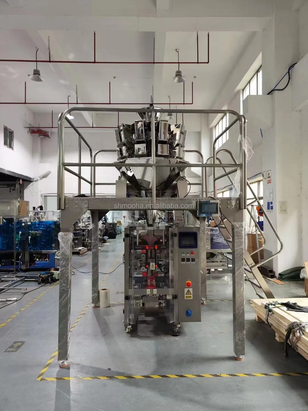 500g Salt Feed Soil Charcoal Weighing Packing Machine 100g Crispy Chips Puffed Snack Bag Packer Dry Nut Grain Granule Bag Packer