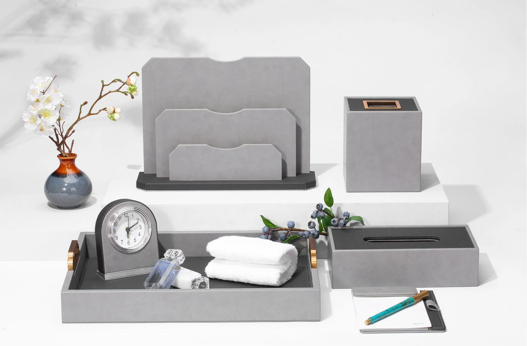 Small Leather Clipboard Memo Paper Folding Writing Pad Restaurant Hotel Menu Folder Board