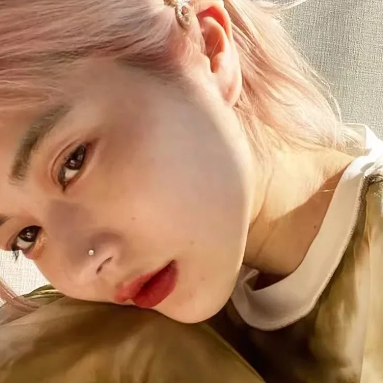 Natural diamond 2.5mm 3mm 4mm 18K Gold Labret lip stud nose ring cartilage piercing ear bone stud for women