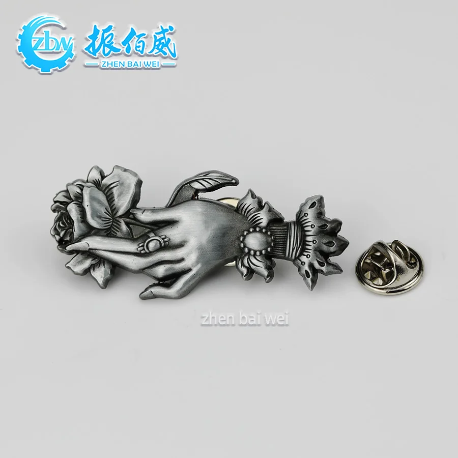 Zinc alloy 3d three-dimensional antique love and peace metal ancient tin brooch custom metal ancient tin three-dimensional pin