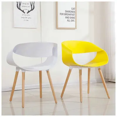 
stock Leisure commercial minimalist modern design PP dining room Plastic chairs with wooden legs for living room 