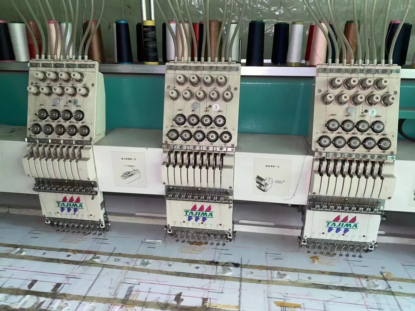 Депозит за 3 года гарантии дешевая вышивальная машина tajima цена на вышивальную машинку с эмульти-головкой 3d вышивка продажу